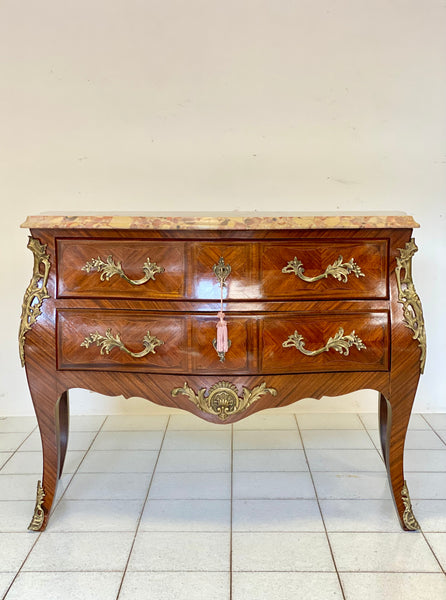 Cassettone mosso sul fronte e fianchi . Napoleone III