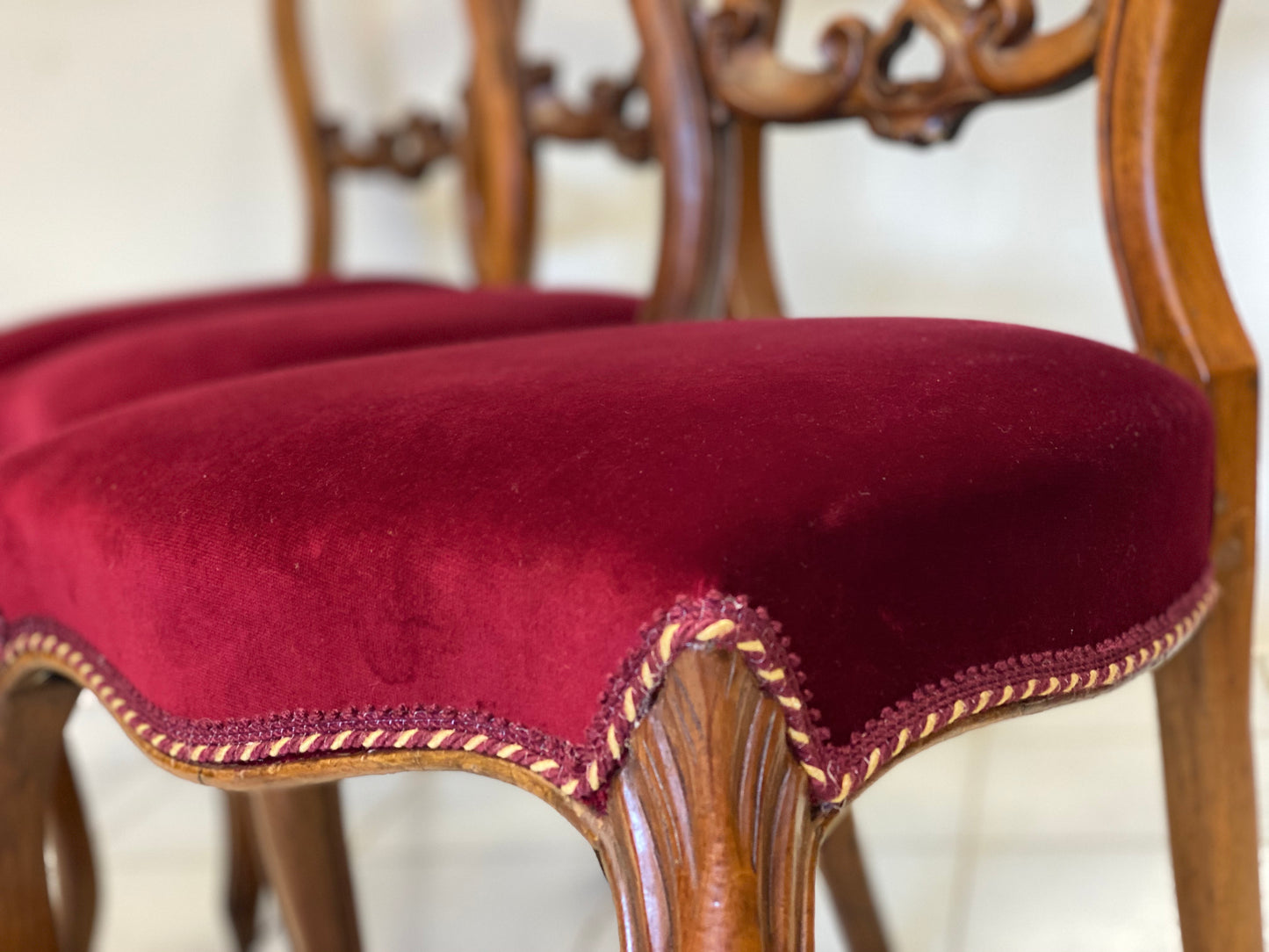 Group of four Lombard walnut chairs (restored)