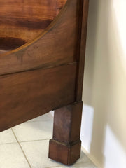 Letto in noce impero lombardo tre quarti. Prima metà dell XIX secolo