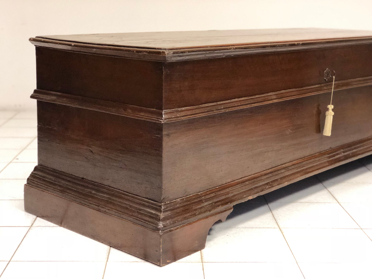Emiliana Chest (in walnut)