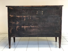 Cassettone Luigi XVI lombardo . XVIII secolo