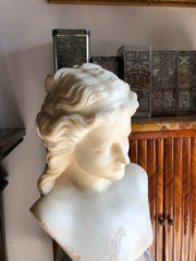 Busto in marmo bianco donna nobile . XIX secolo