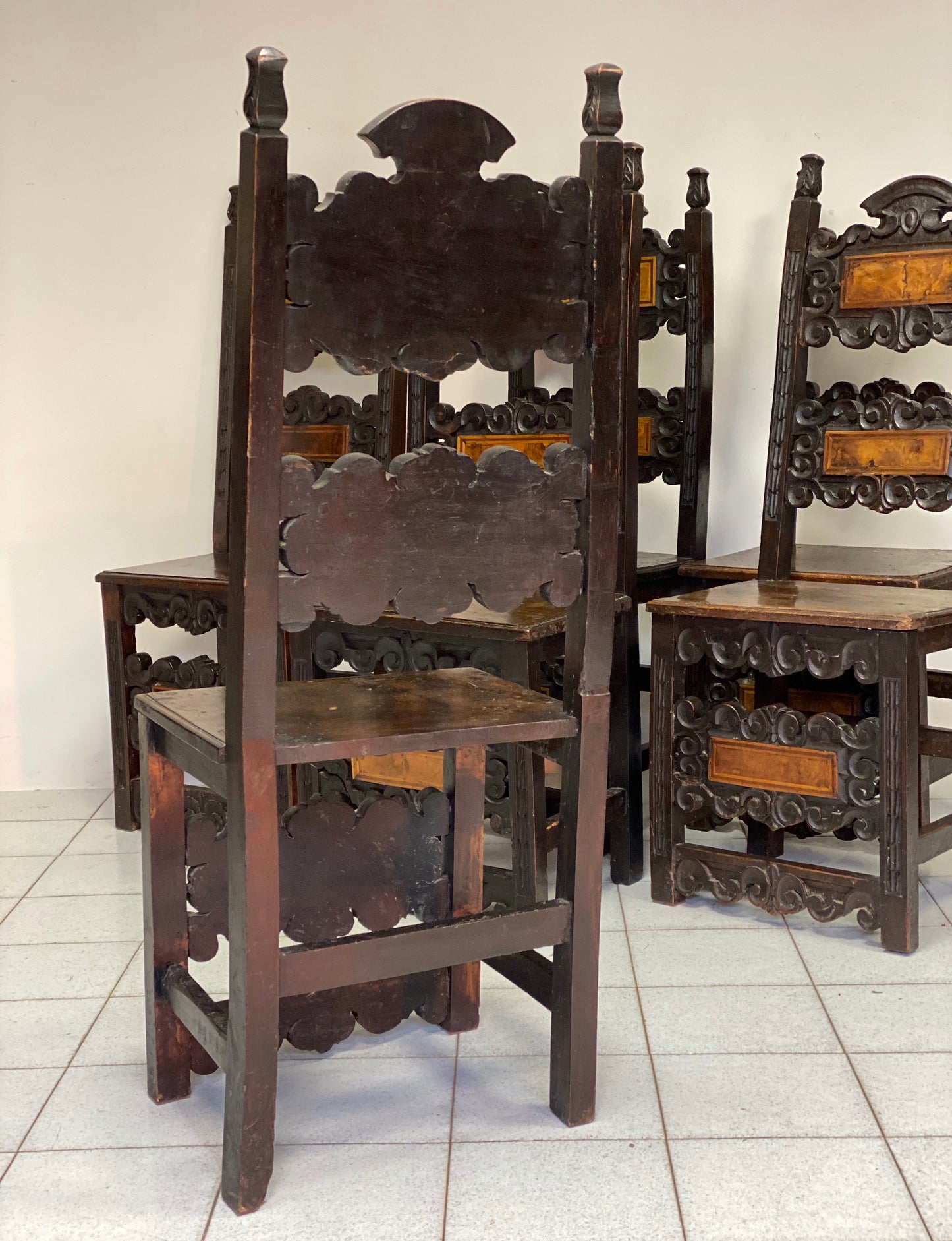 Group of six Lombard chairs in walnut. Early 17th century