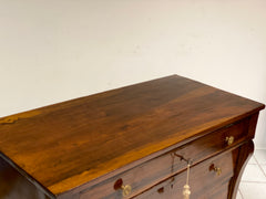 Cassettone impero Lombardo in noce . XIX secolo . Restaurato