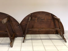 Tavolo in noce circolare scomponibile. Luigi XIV lombardo . XVII secolo