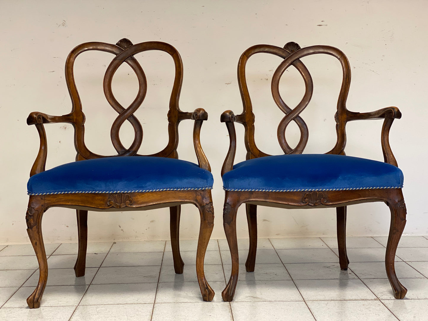 Pair of walnut armchairs. Venice 19th century