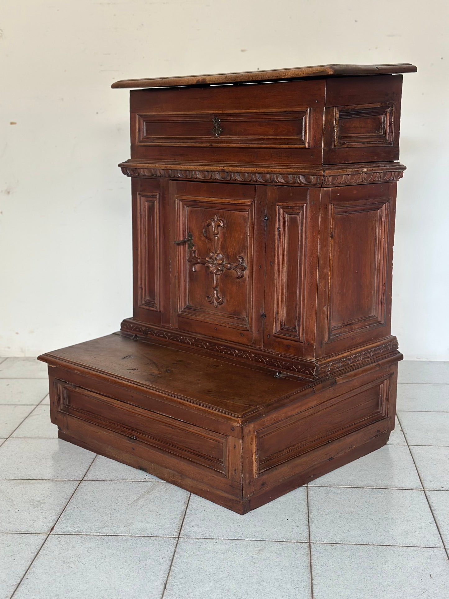 Inginocchiatoio in noce Luigi XIV Emilia 600