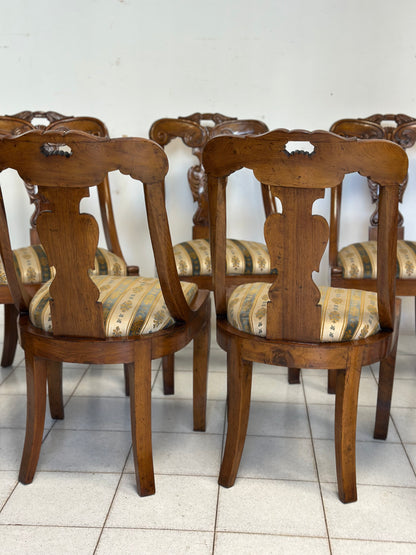 Gruppo di sette sedie a gondola Carlo X lombarde.  Primo 800