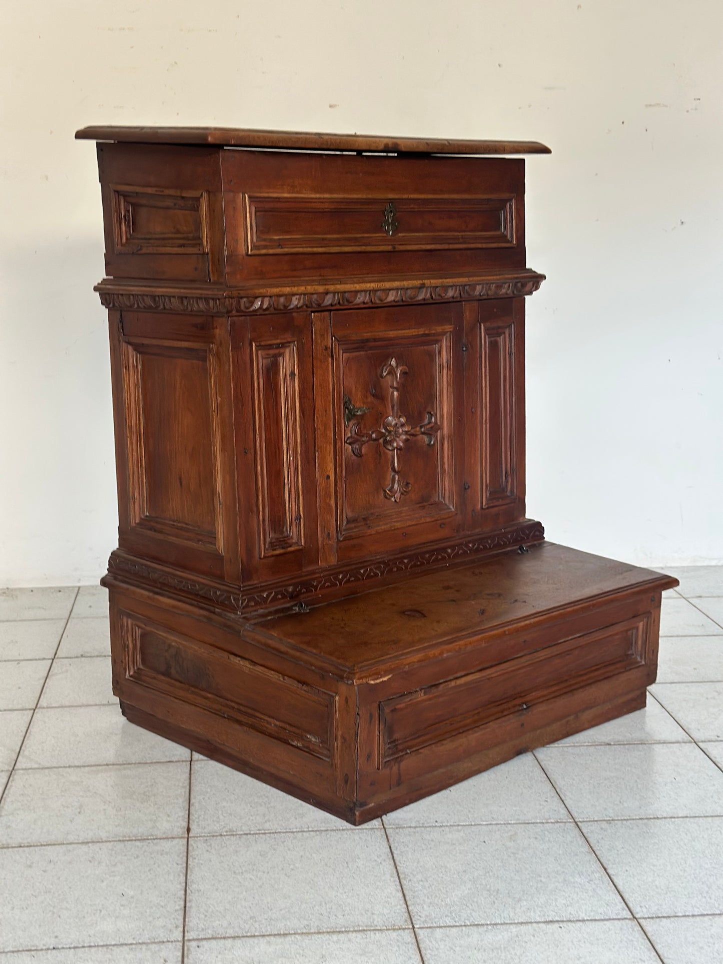 Inginocchiatoio in noce Luigi XIV Emilia 600