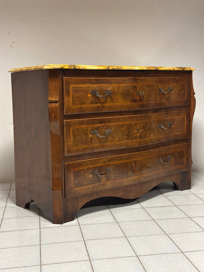 Cassettone Luigi XV . Napoli primi 700