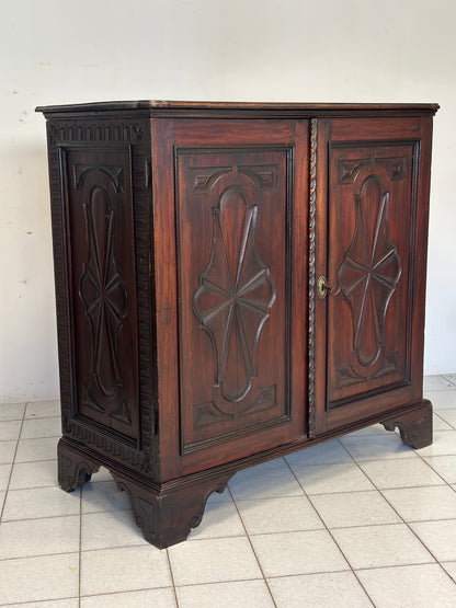 Credenza mezzo armadio.   Genova Luigi XIV