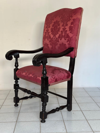 Trono seggiolone in noce . Bologna XVIII secolo