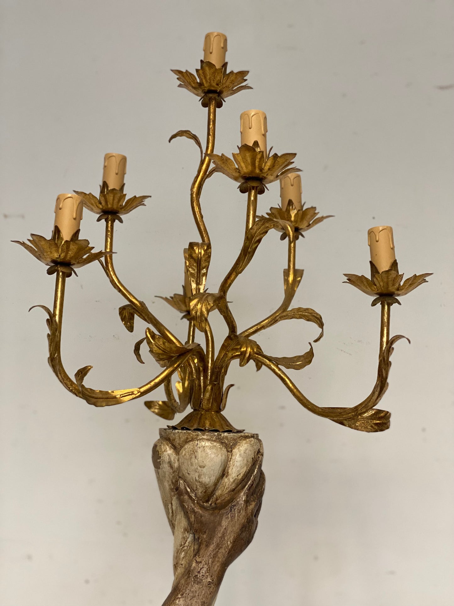 Moro veneziano scultura in legno scolpito laccato sei lumi . XIX secolo