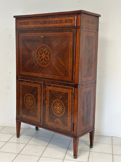 Secretaire Luigi XVI . Milano fine 700. Restaurato