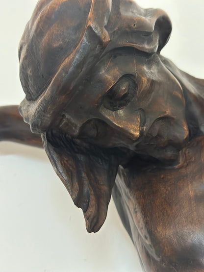 Scultura in legno intagliato essenza legno di tiglio raffigurante il Cristo crocifisso . Milano prima metà dell'800.