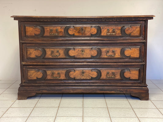 Lombard Chest of Drawers. Brescia Bergamo Louis XIV. Full 600