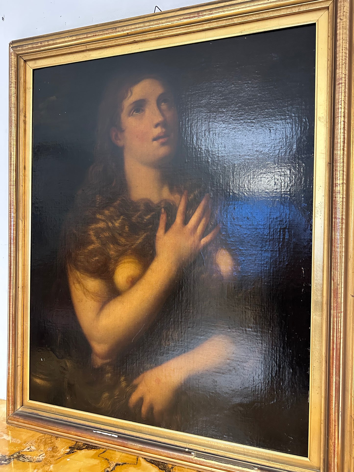 Autore: TIZIANO VECELLIO (seguace),
Soggetto: Maddalena penitente
Tecnica: (olio su tela).
Dimensioni: 90 x 70