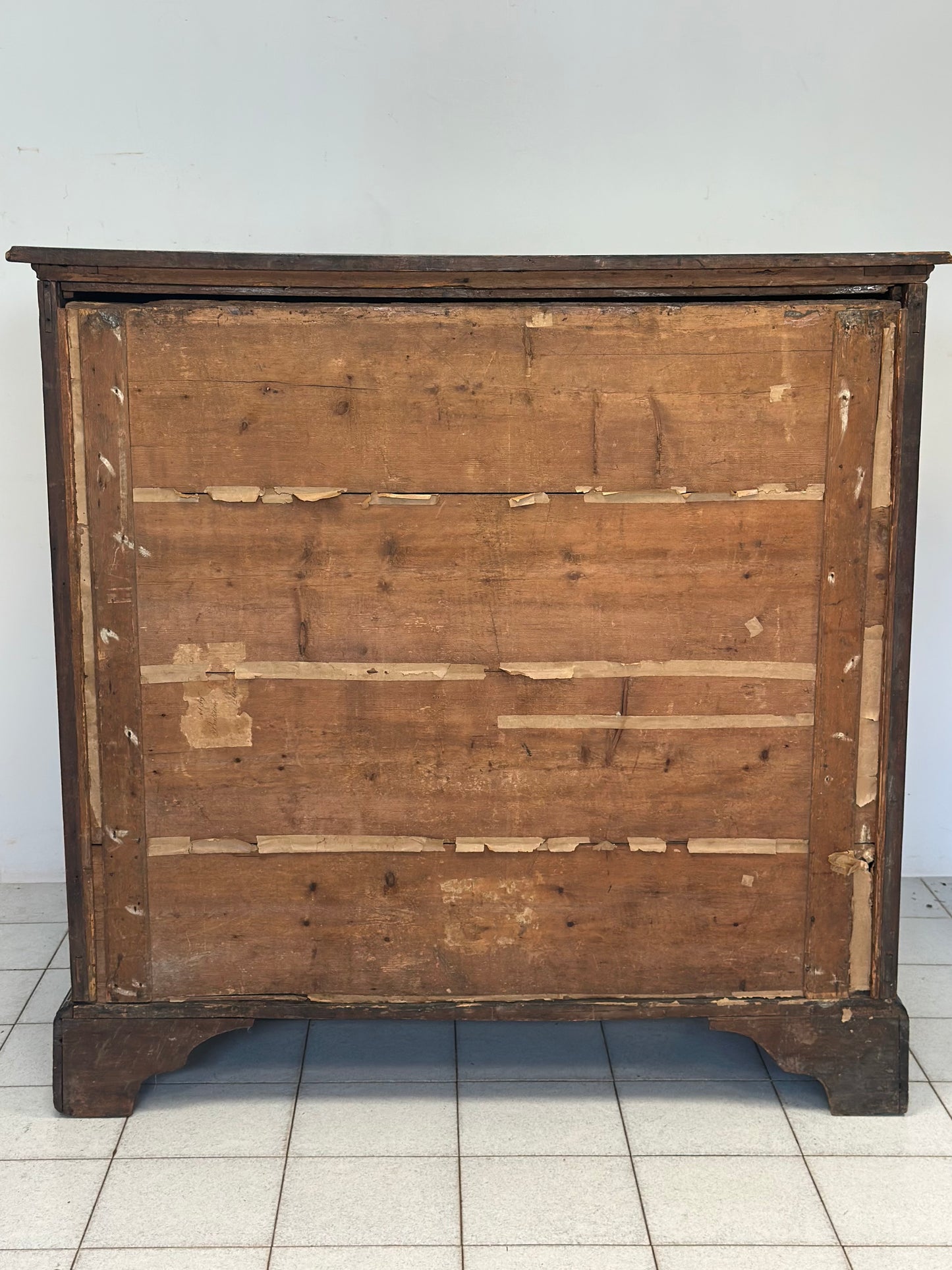 Credenza mezzo armadio.   Genova Luigi XIV