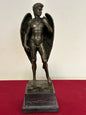 Scultura in bronzo su base in marmo . XX secolo