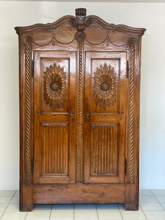 Louis XV wardrobe / cabinet. Piedmont 18th century