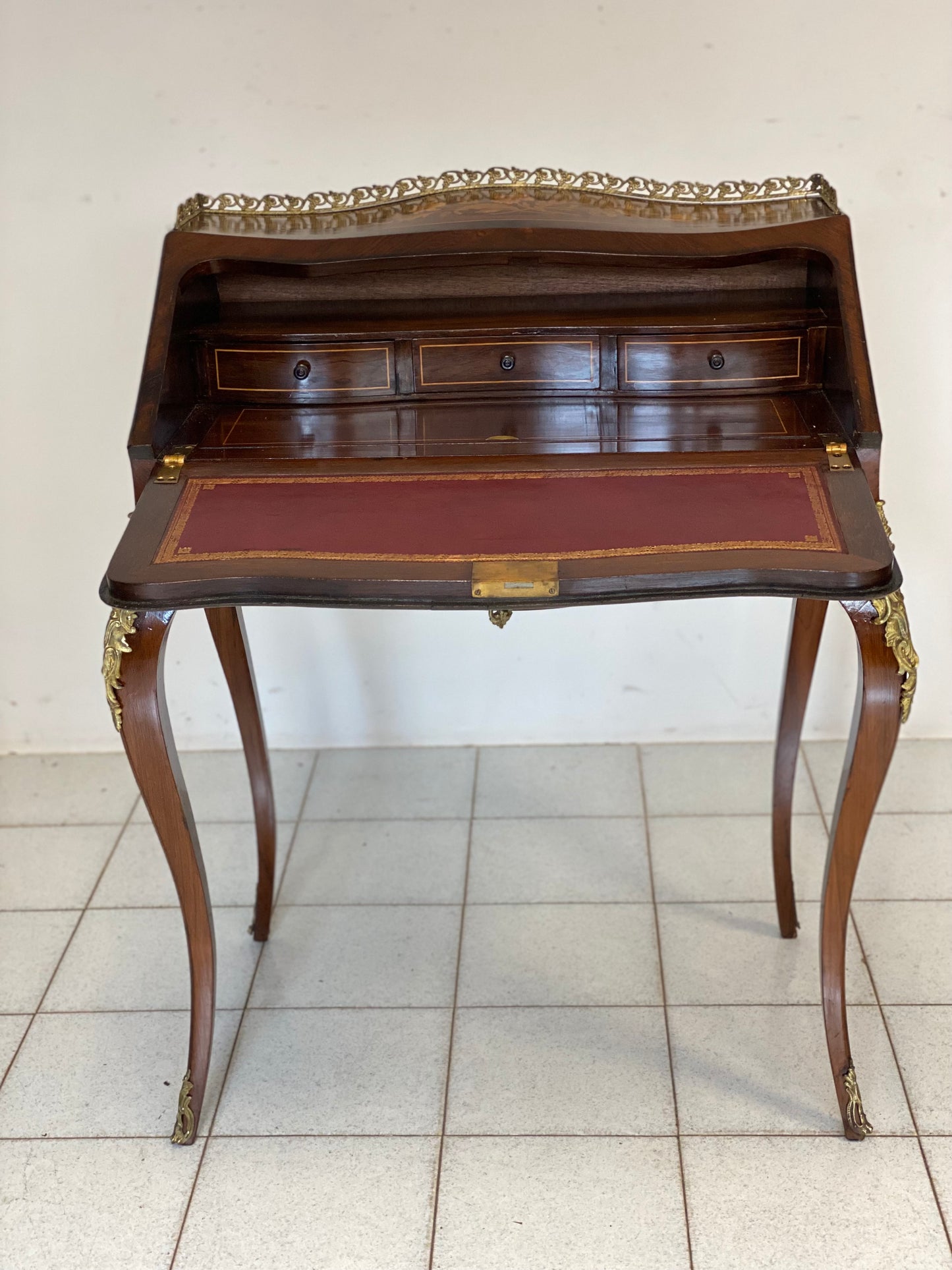 Ribalta lastronata intarsiata . Napoleone III 1870
