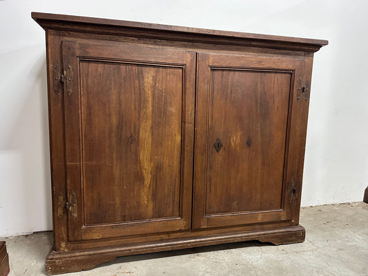 Credenza Luigi XIV . Modena prima metà dell’700