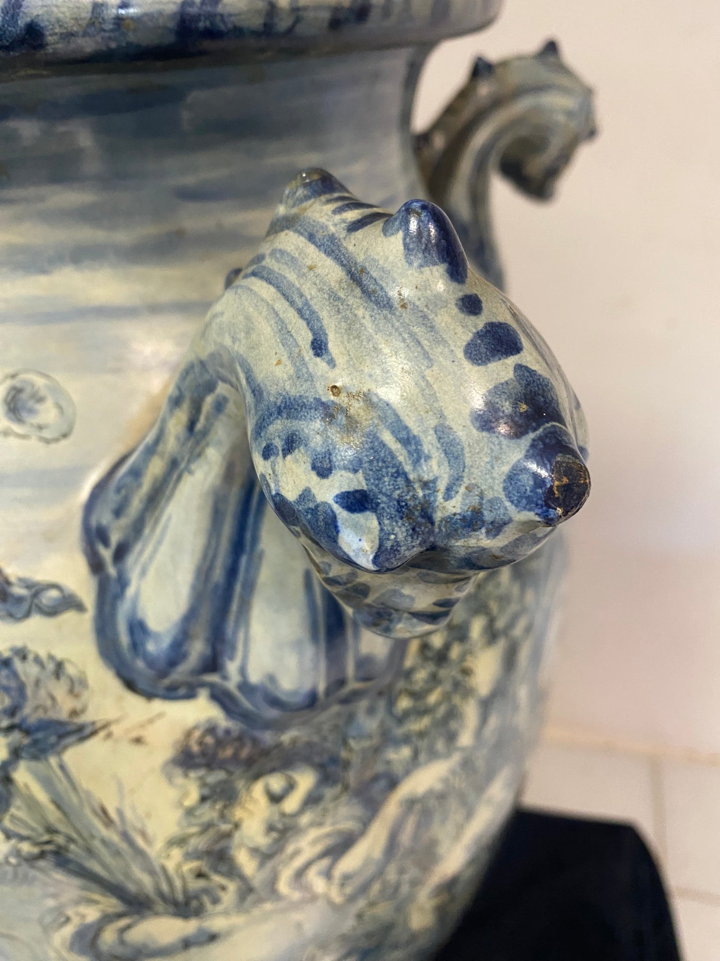 Albissola majolica pharmacy vase signed and dated 1922. H 64