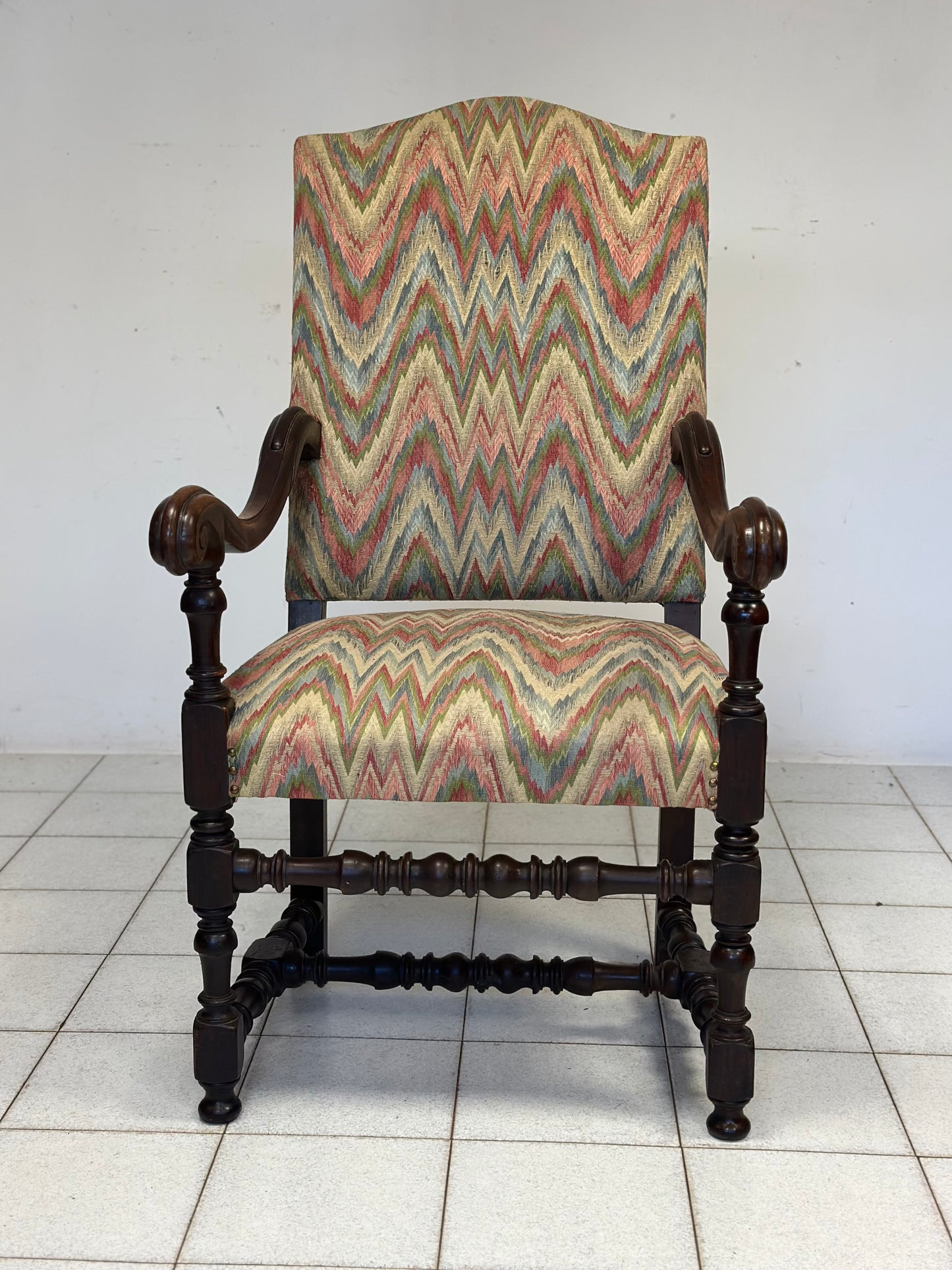 Trono a rocchetto Luigi
XIV lombardo noce