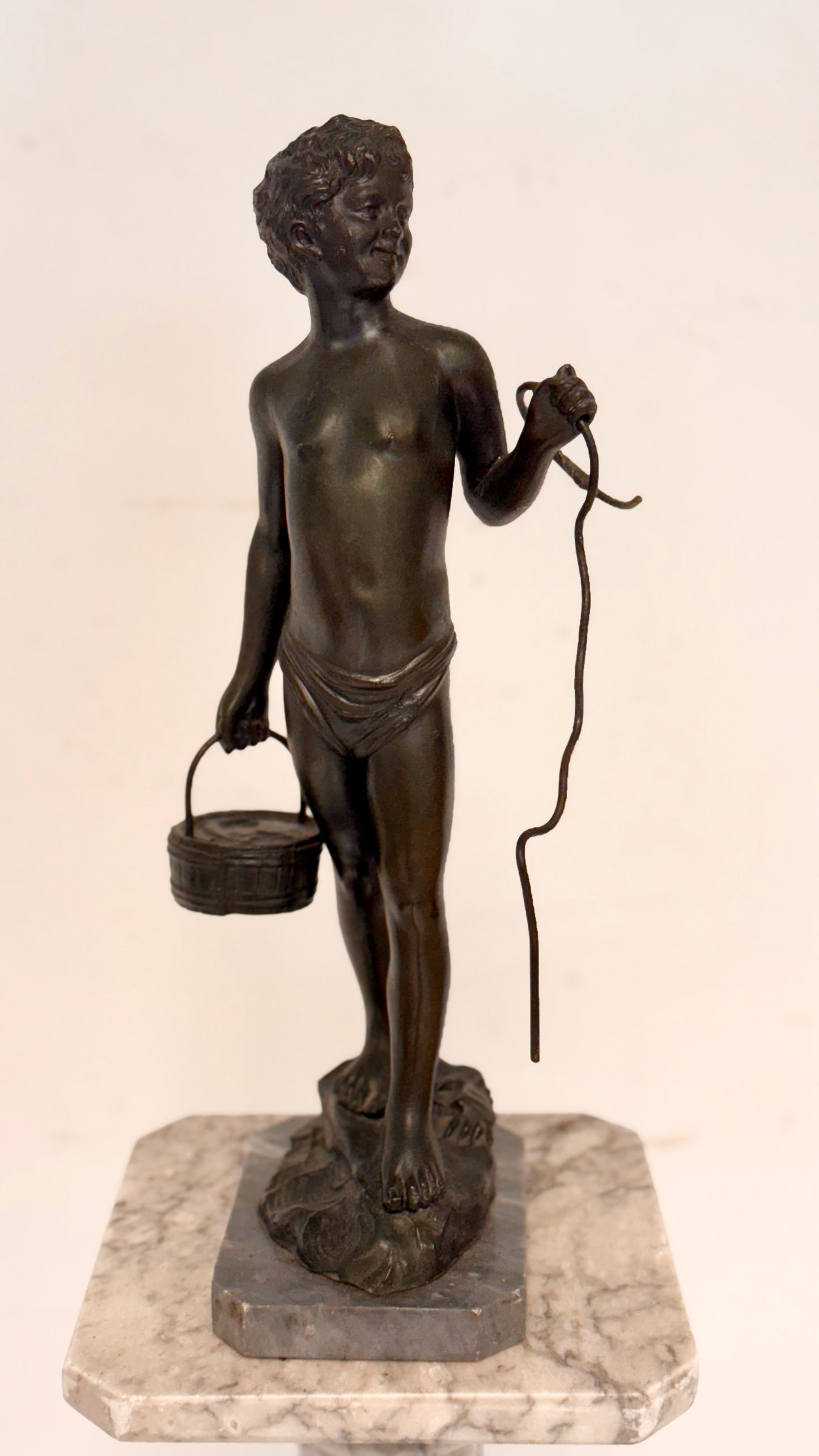 Scultura in bronzo.  Fanciullo fine XIX secolo . H 38 cm