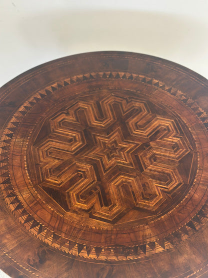 Tavolino-Rolo -intarsiato rotondo seconda metà 1800