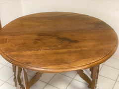 tavolo ovale formato da due semi consolle a lira. Lombardia fine '600
