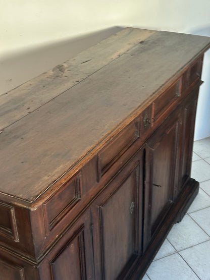 Credenza Emilia in noce fine 600