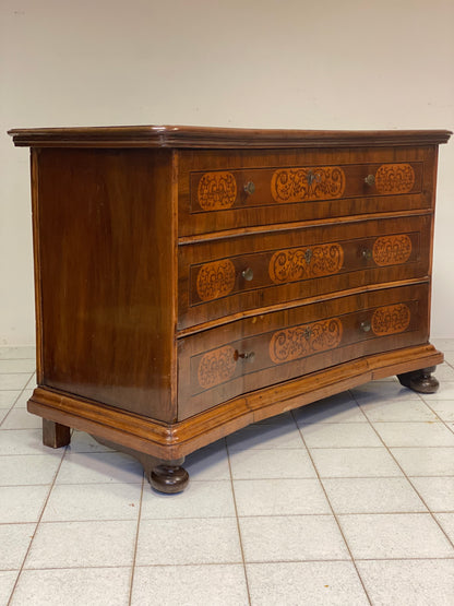 Louis XV shaped chest of drawers. Verona late 17th/early 18th century