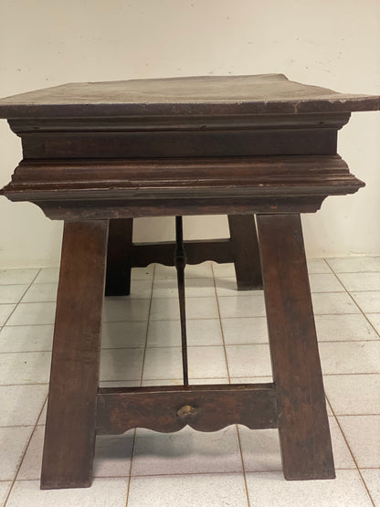 Tavolo a cavalletto Luigi XIV . XVII secolo