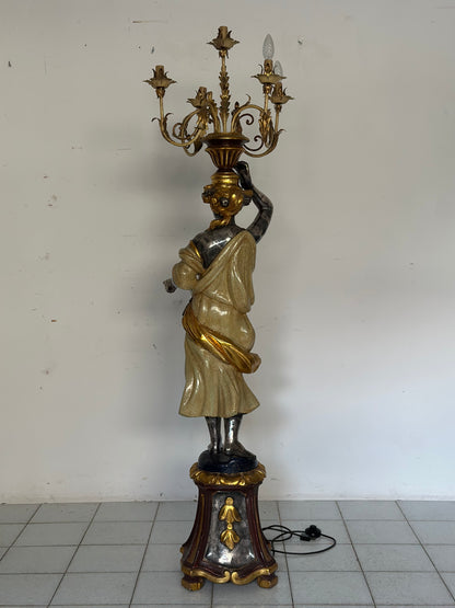 Lampada da terra. Moro di Venezia legno scolpito laccato dorato   XX secolo