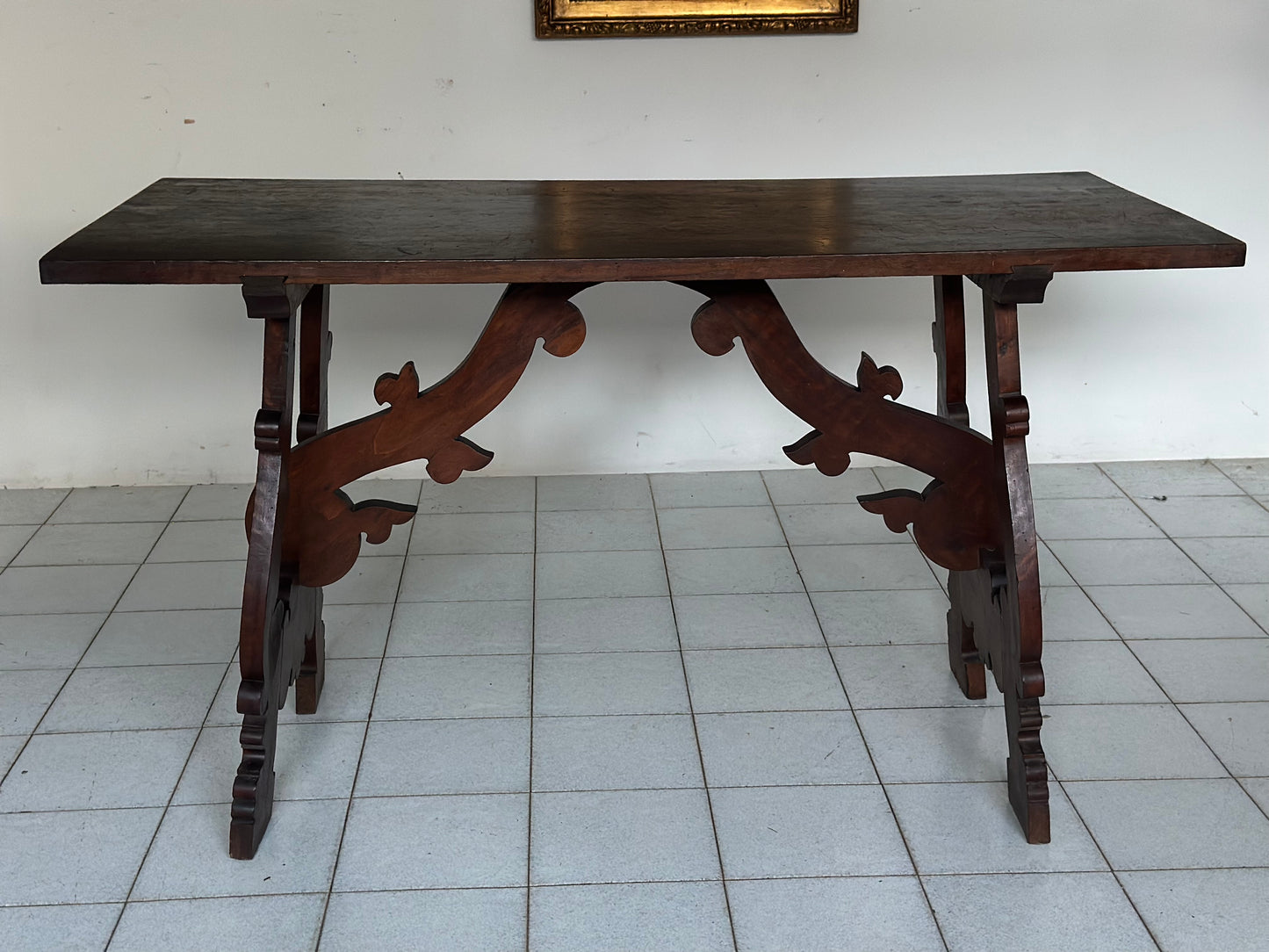 Tavolo fratino con gambe lira . Lombardia XVII secolo