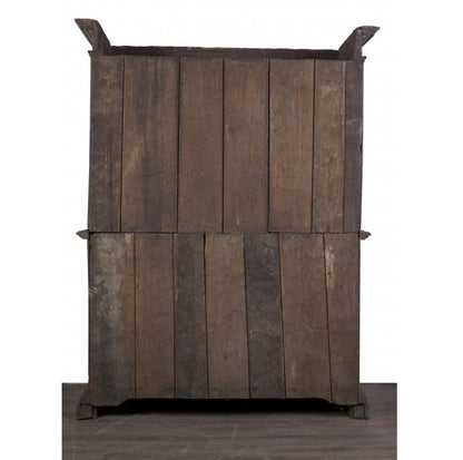 Credenza doppio corpo . Emilia Modena Bologna prima metà dell’ 600