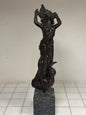 Scultura in bronzo patinato Fanciulla al vento . XX secolo altezza 174 cm