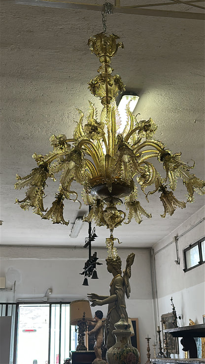 Lampadario in vetro di Murano. Barovier & Toso ( Venezia ) Primi XX secolo.  154 x 124.