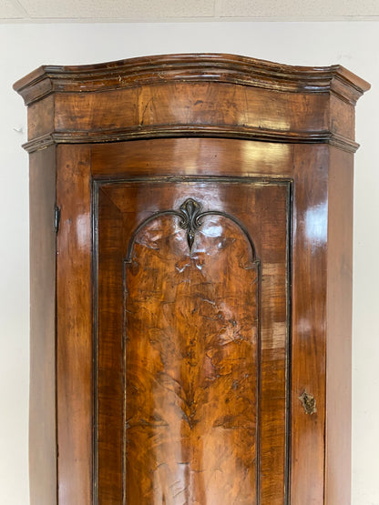 Louis XV Corner Cabinet. Milan 18th century