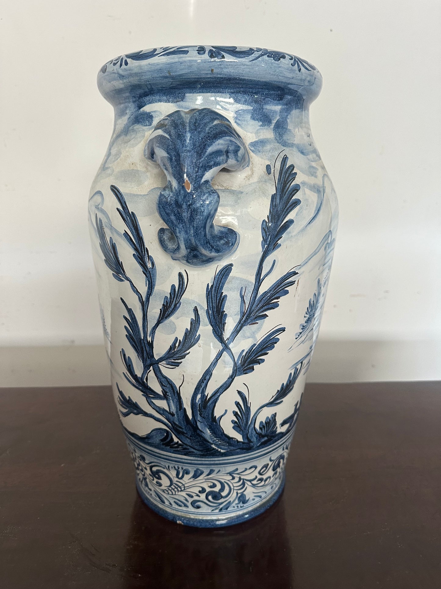 Vaso da farmacia in maiolica bianca e blu Savona Albissola
inizio 900