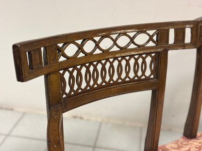 Divano Luigi XVI in noce.  Venezia fine 700