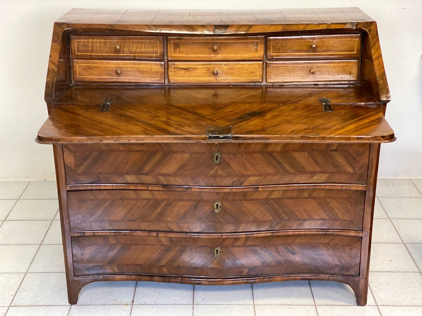 Louis XV desk. Emilia first half of 18th century