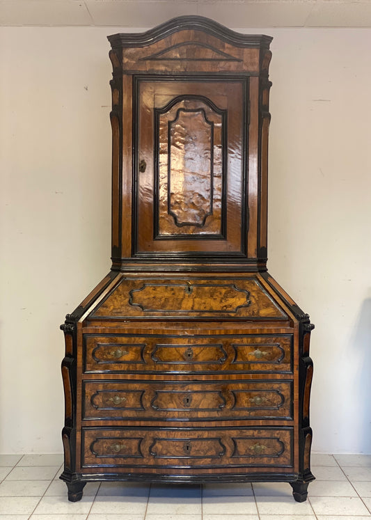 Trumeau Lombardo Louis XV corner. Milan early 18th century
