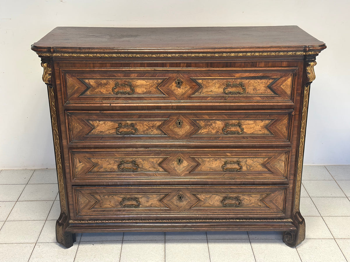 Canterano Lombardo Luigi XIV .Milano fine 600 inizio 700