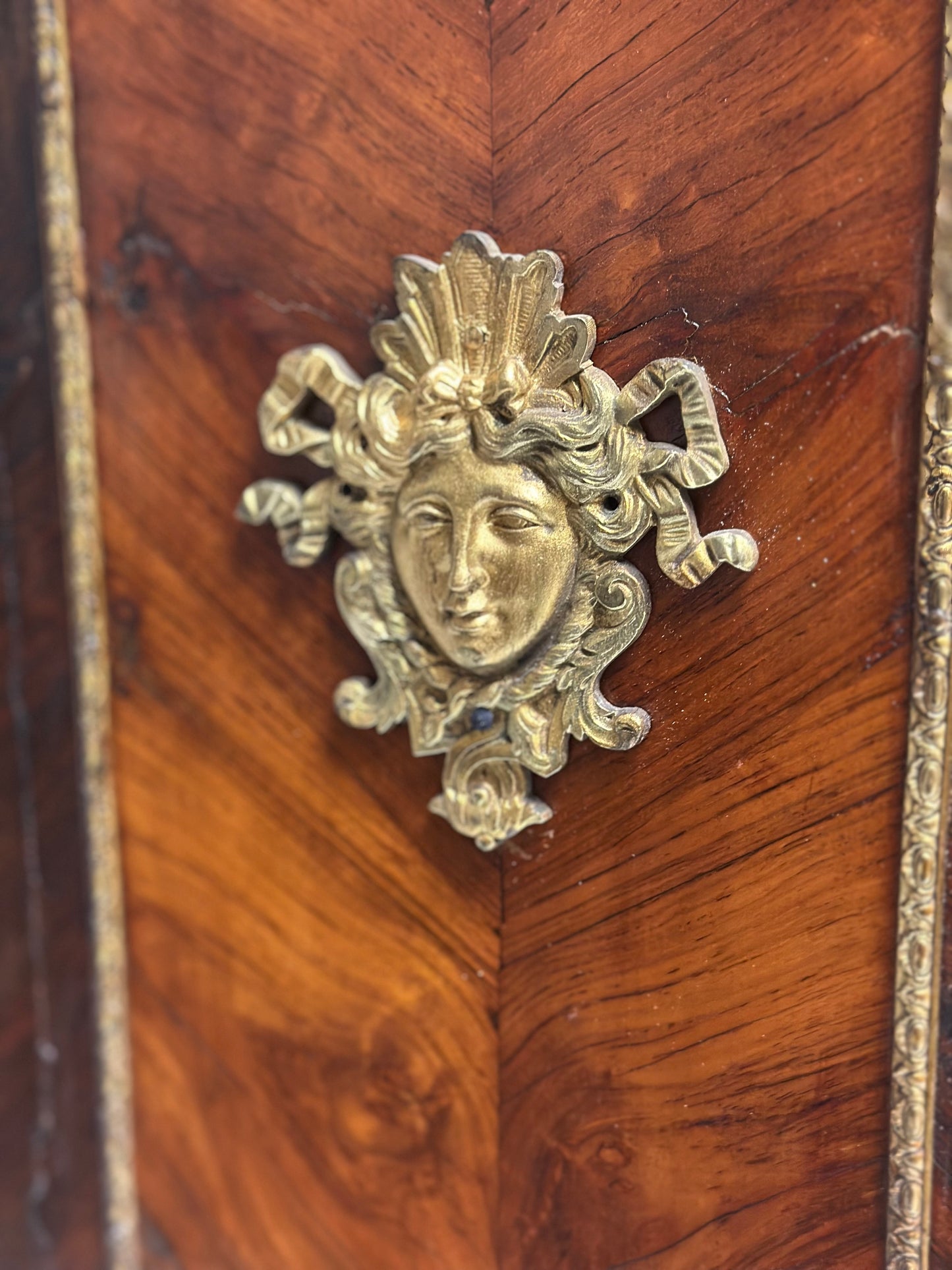 Vetrina cristalliera Napeleone III. Parigi XIX secolo