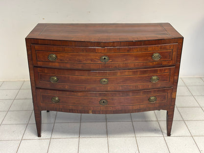 Cassettone a balestra . Verona/ Vicenza  Luigi XVI.   Fine 700