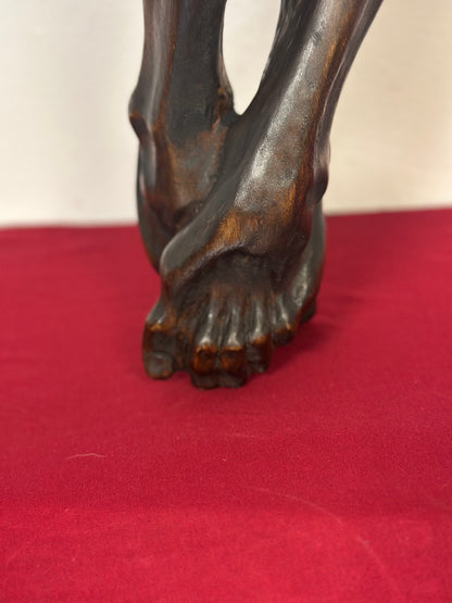 Scultura in legno intagliato essenza legno di tiglio raffigurante il Cristo crocifisso . Milano prima metà dell'800.