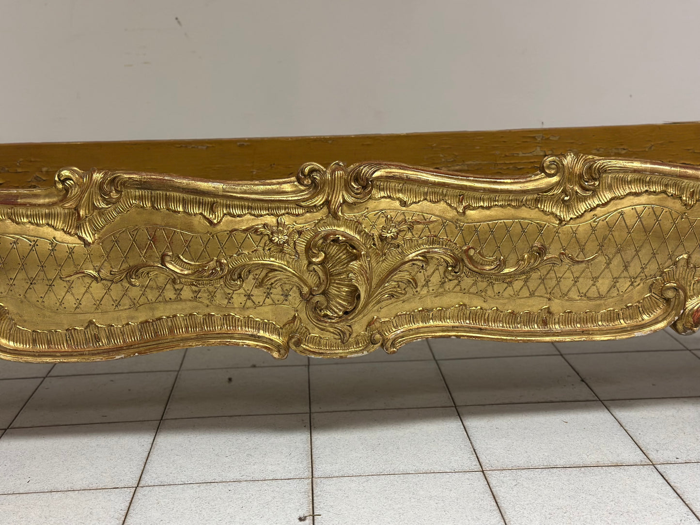 Fioriera in legno intagliato e dorato primi 800