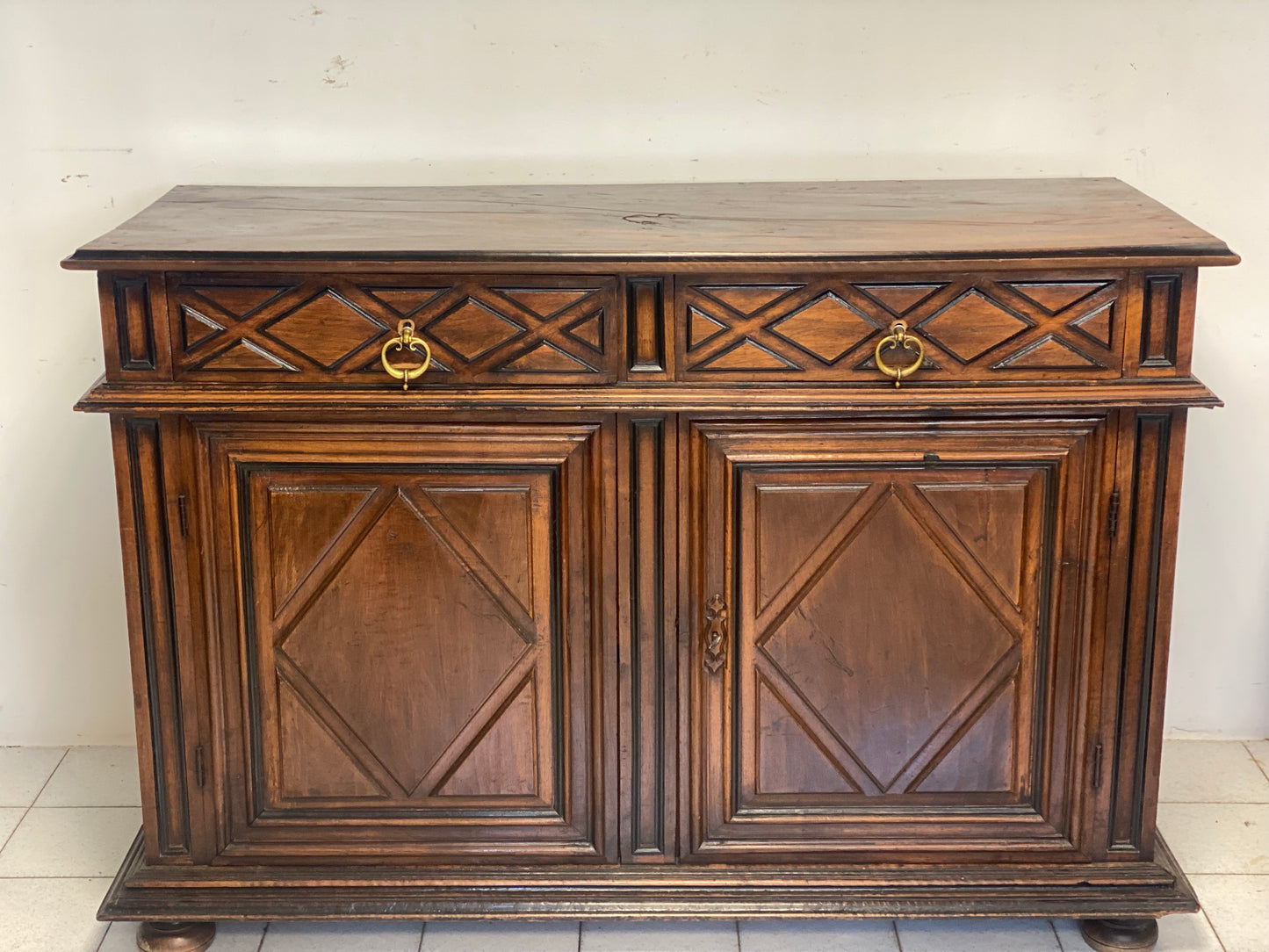 Credenza in noce Luigi XIV Lombardia Piemonte XVII secolo